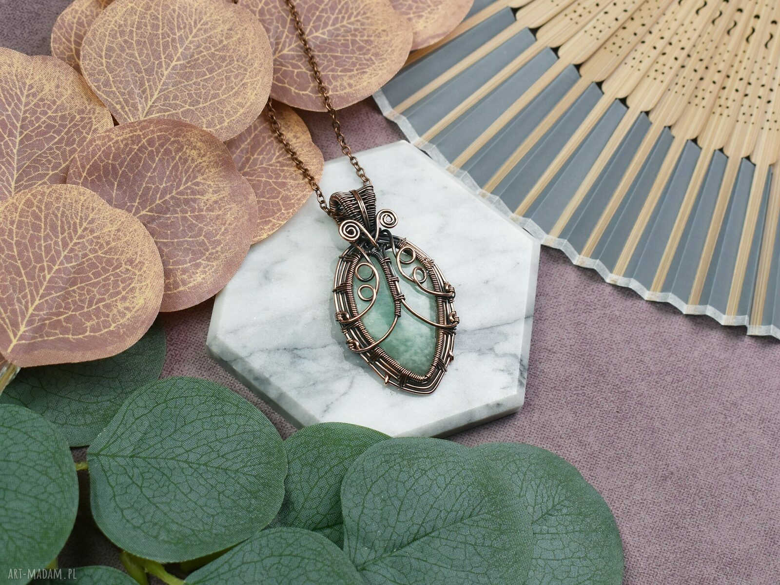 Miedziany wisiorek wire wrapping z amazonitem ręcznie robiona biżuteria