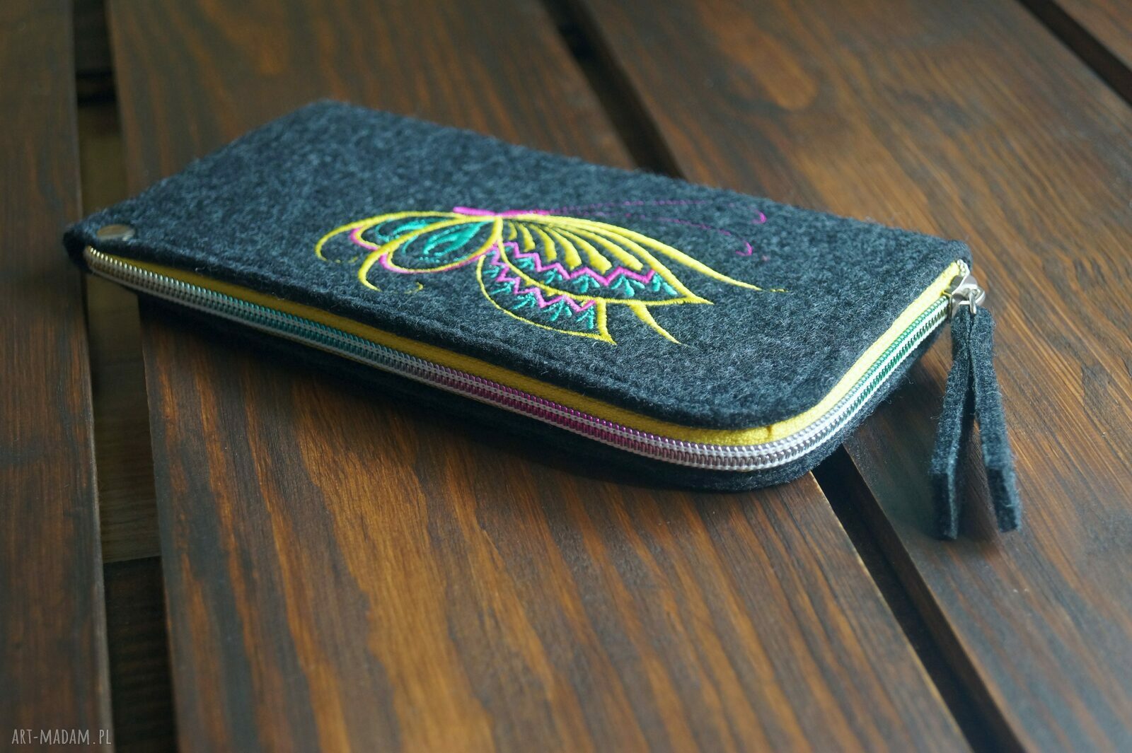 Etui na telefon Motylek - wegańskie i na prezent