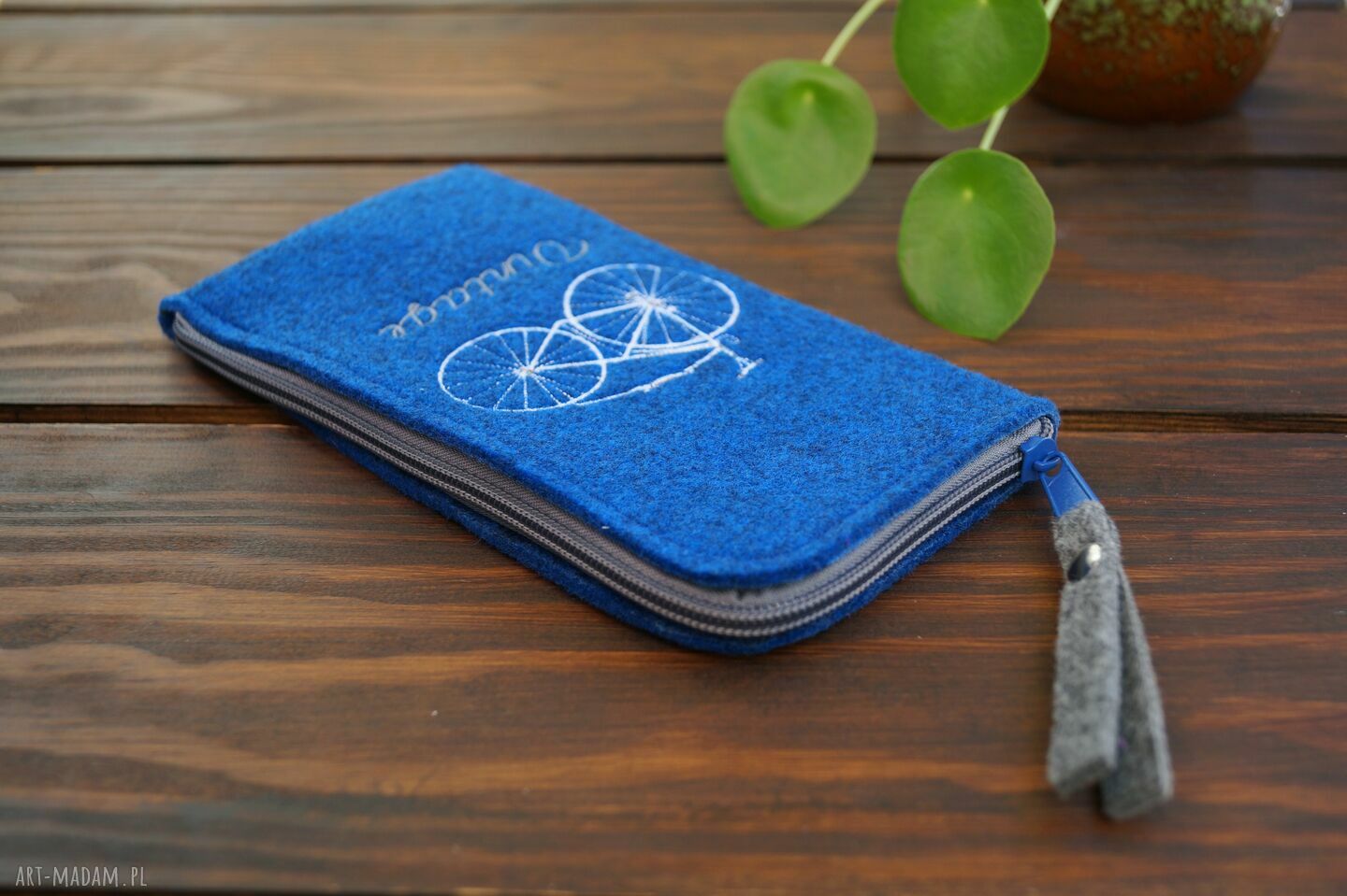Etui na telefon Vintage Bike - haftowane retro rower