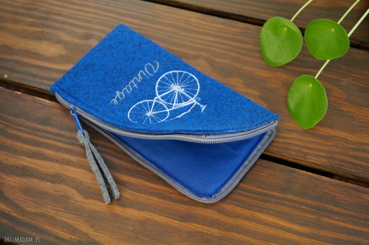 Etui na telefon Vintage Bike - haftowane retro rower
