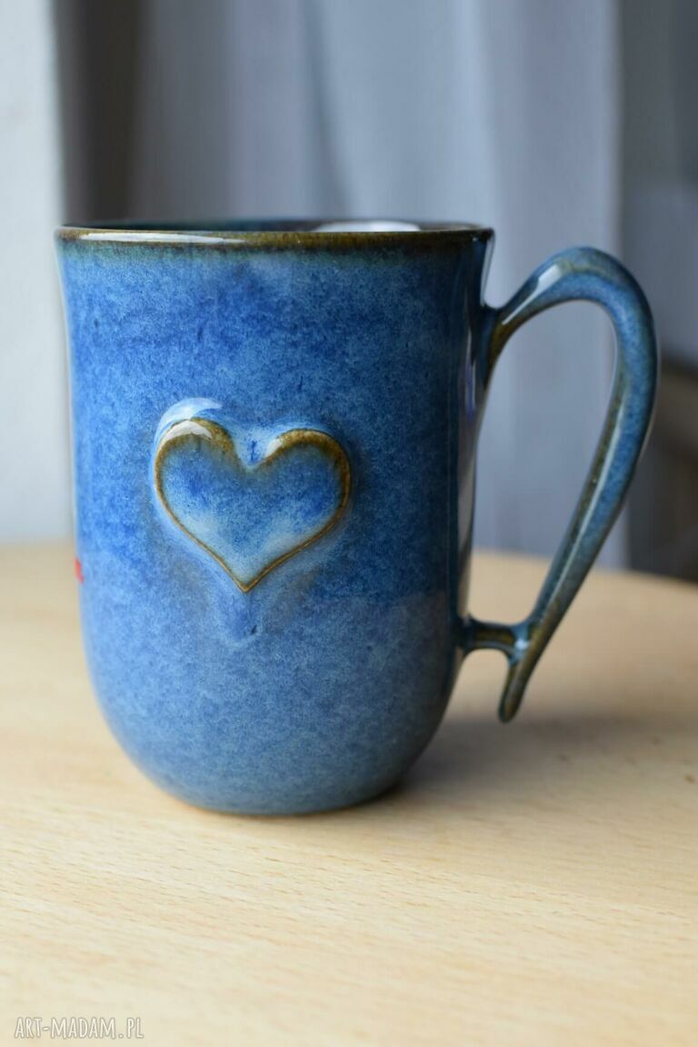 Kubek ceramiczny z sercami i logo firmy - 300 ml