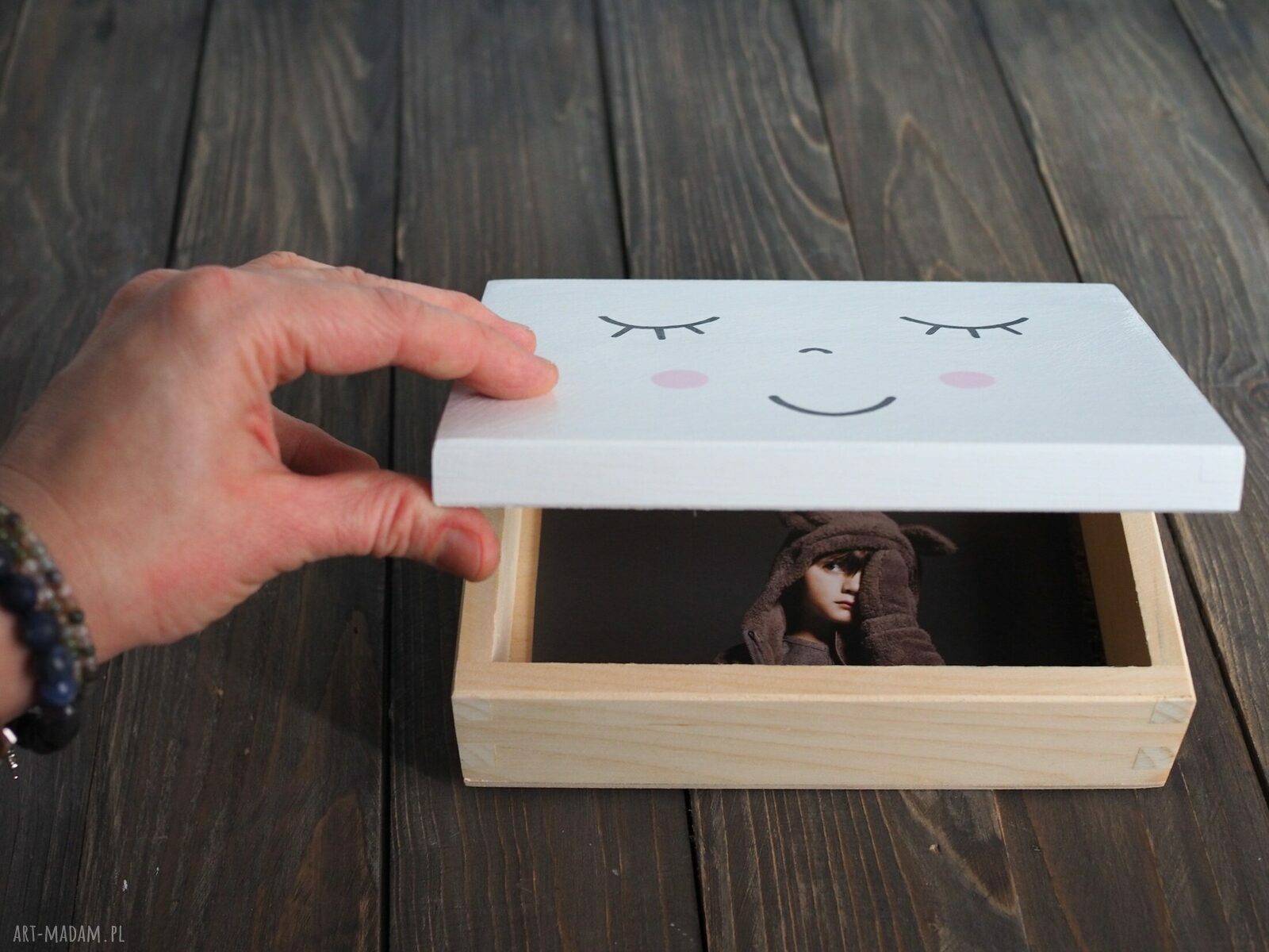 Pudełko na zdjęcia 10x15 cm i przybory - rękodzieło Sleep