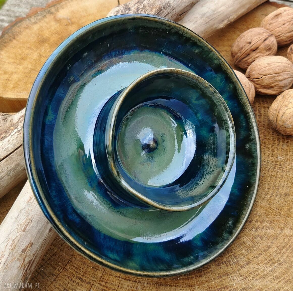 Ceramiczna salaterka do przekąsek z miejscem na dip (c658)