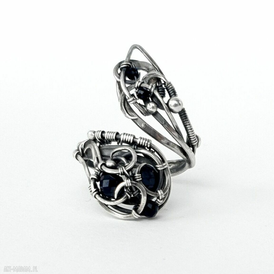 Naja - srebrny pierścionek ze spinelami w technice wire wrapping (regulowany)