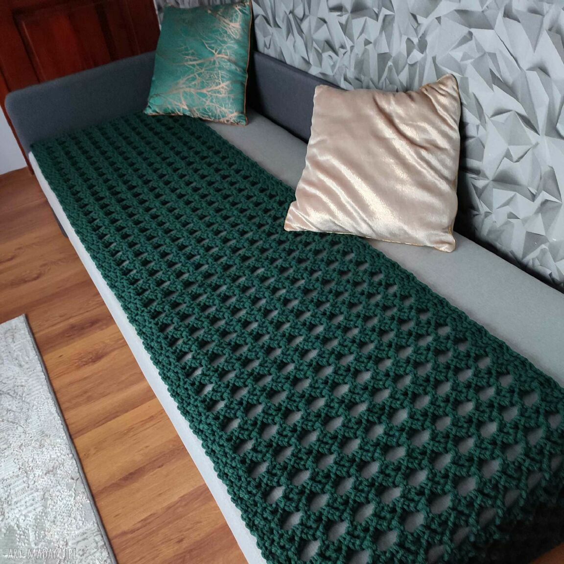 Ręcznie szydełkowana narzuta ze sznurka 58x220 cm na łóżko