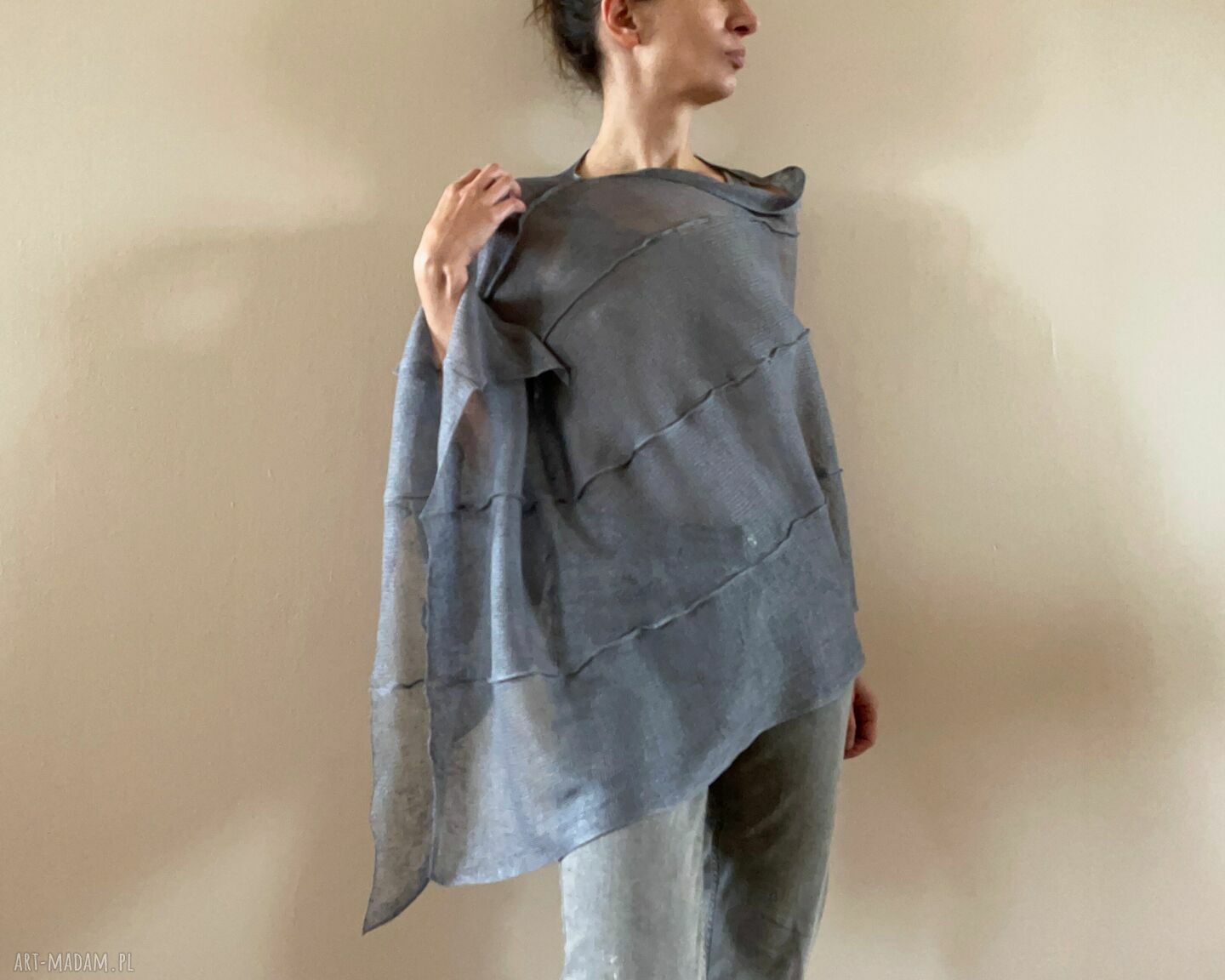 Szara lniana narzutka poncho z przeszyciami - elegancka tunika eko