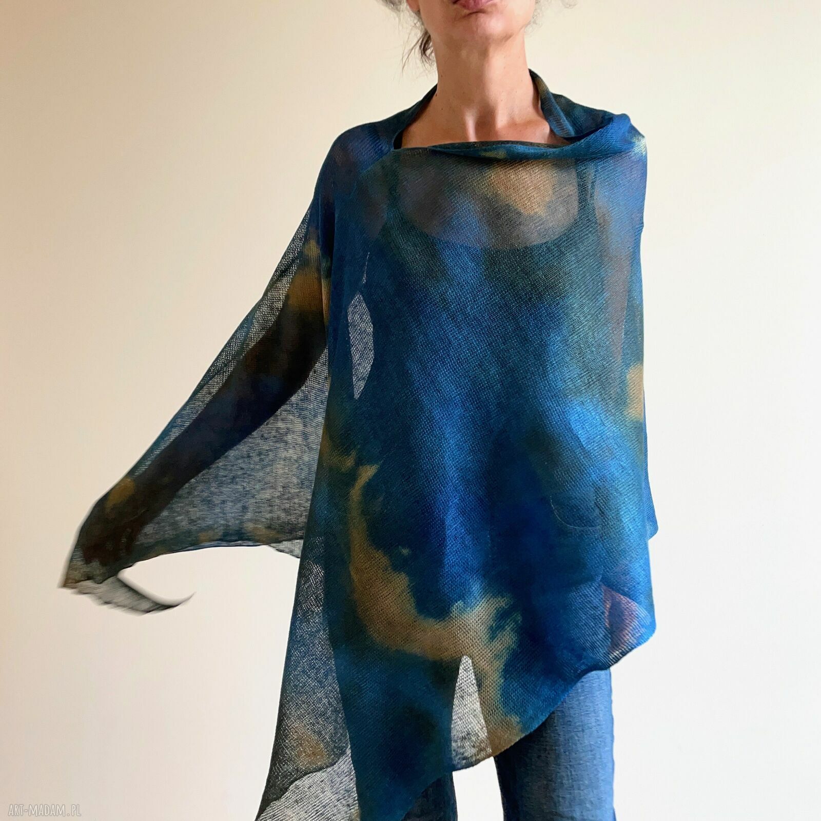 Ręcznie robione damskie ponczo - wygodna narzutka handmade