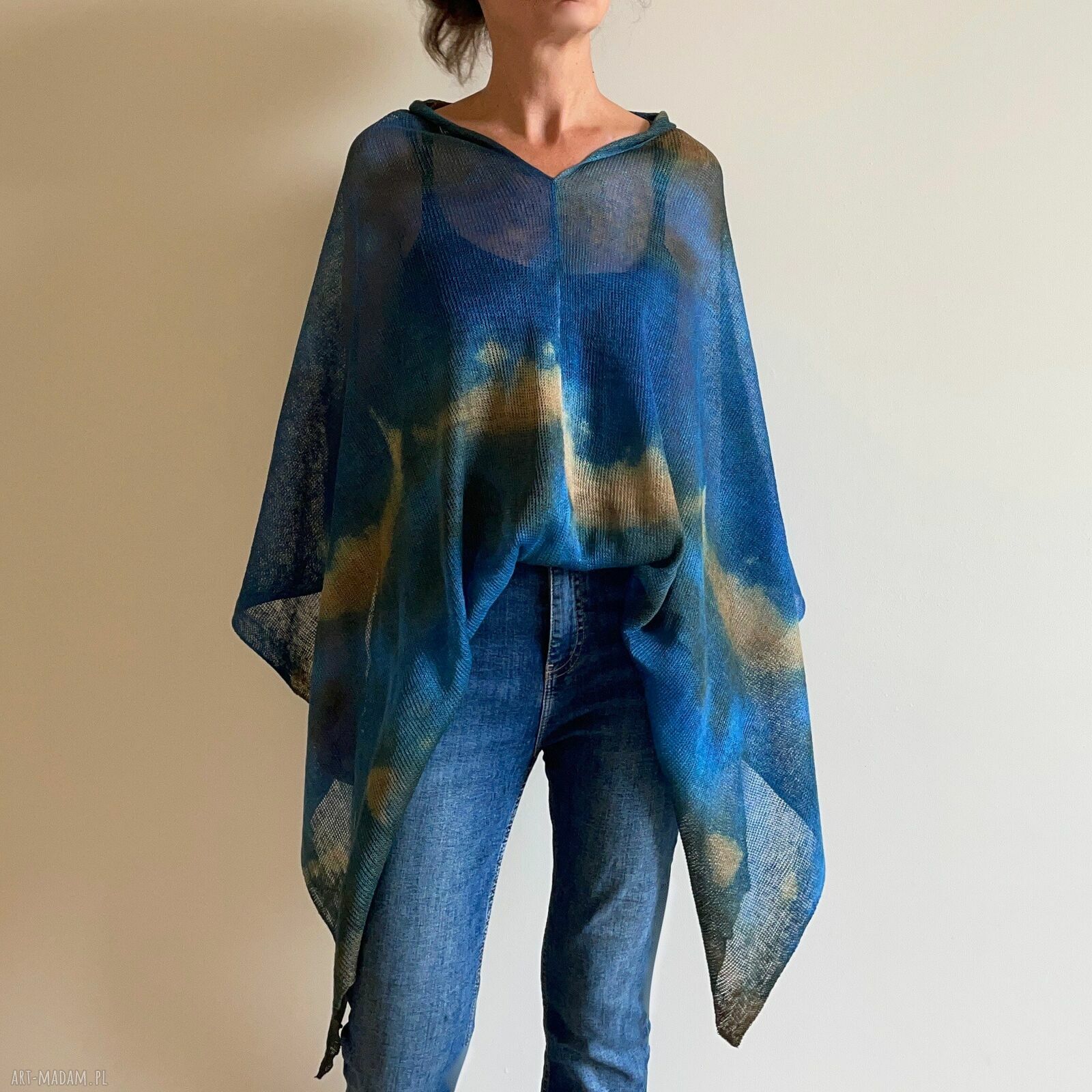 Ręcznie robione damskie ponczo - wygodna narzutka handmade
