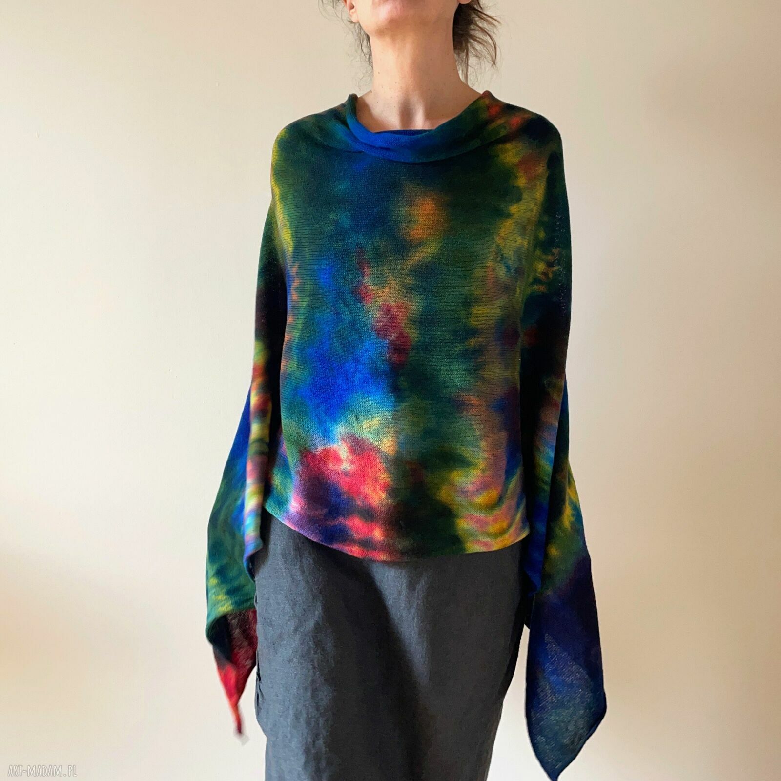Kolorowe ponczo z jagnięcej wełny - unikatowa narzutka handmade