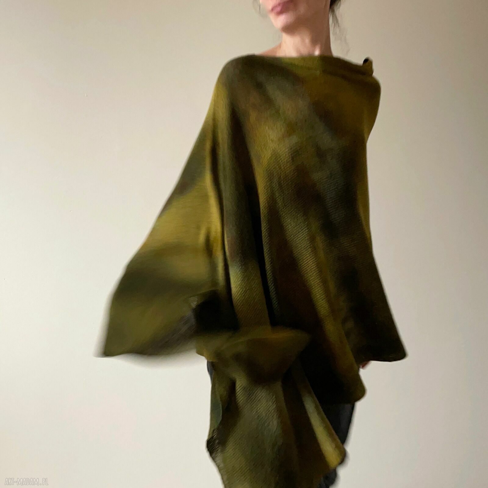 Narzutka z wełny merino khaki i musztarda - unikatowe ponczo handmade