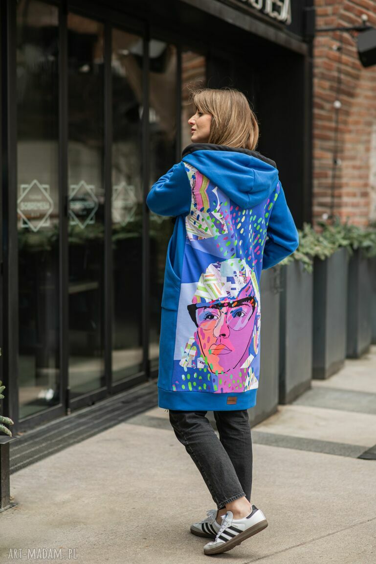 Bluza Women Nina Nashani - niebieska oversize z grafiką na plecach