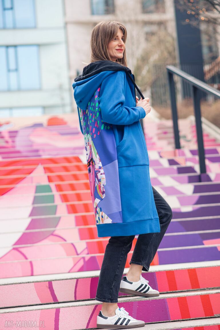 Bluza Women Nina Nashani - niebieska oversize z grafiką na plecach