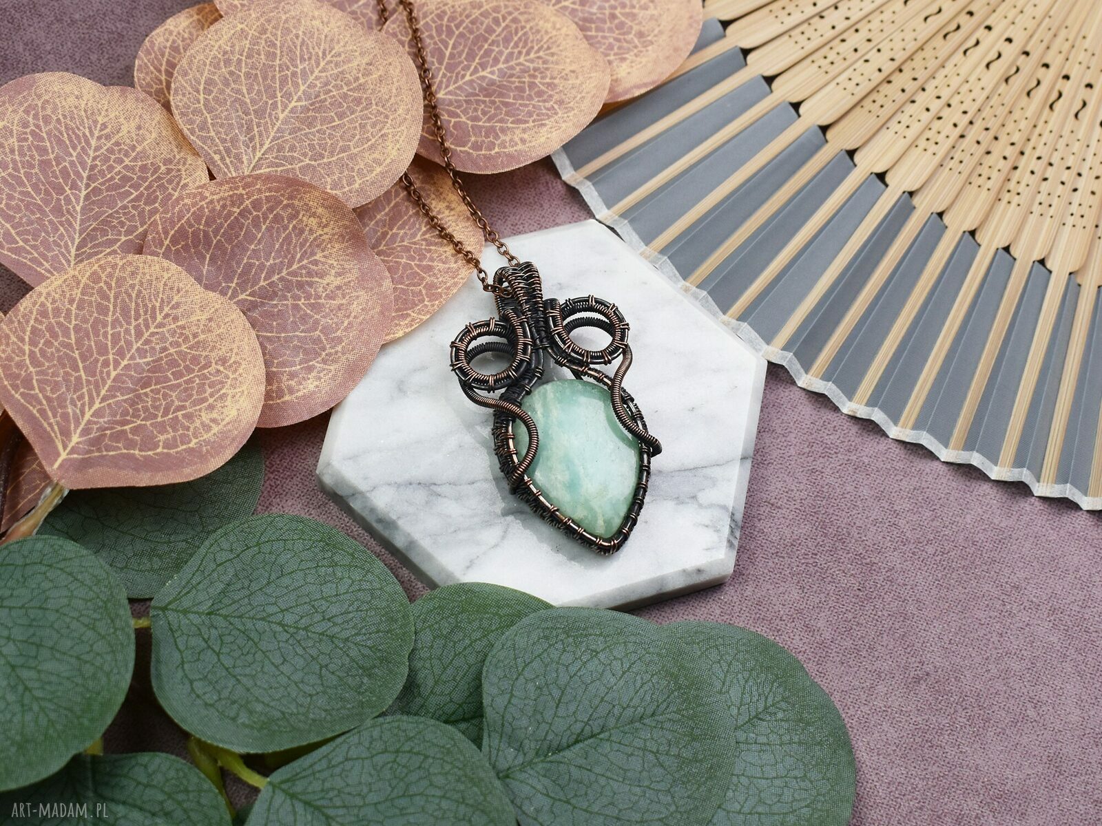 Miedziany wisiorek Wire Wrapping z amazonitem ręcznie robiona biżuteria boho