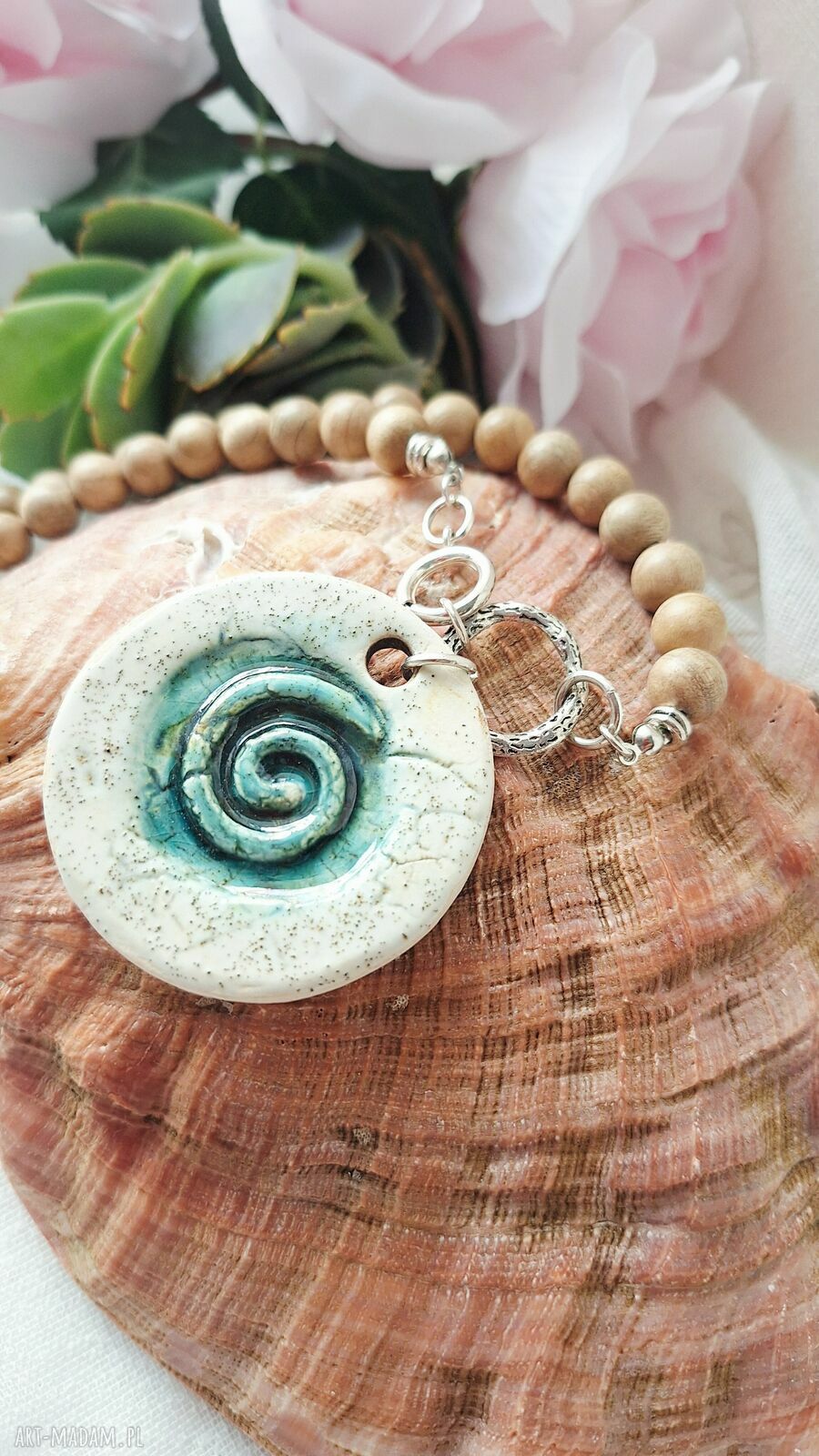 Naszyjnik ceramiczny ze spiralą i drewnem Bayong