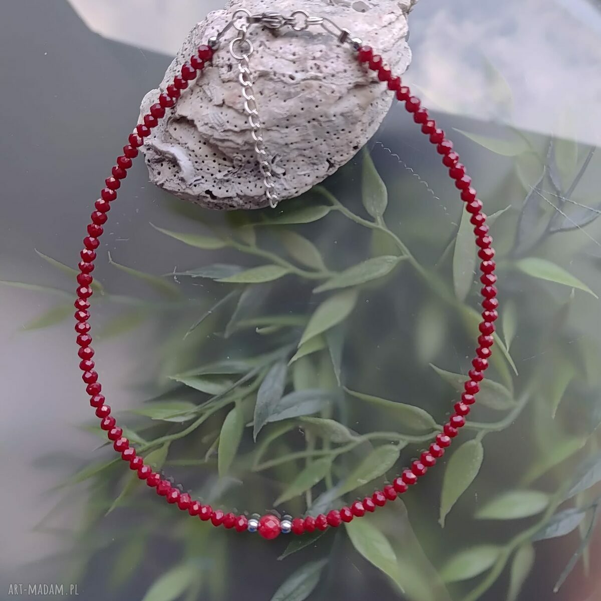 Naszyjnik choker z kwarcu bordowego - delikatny minimalizm
