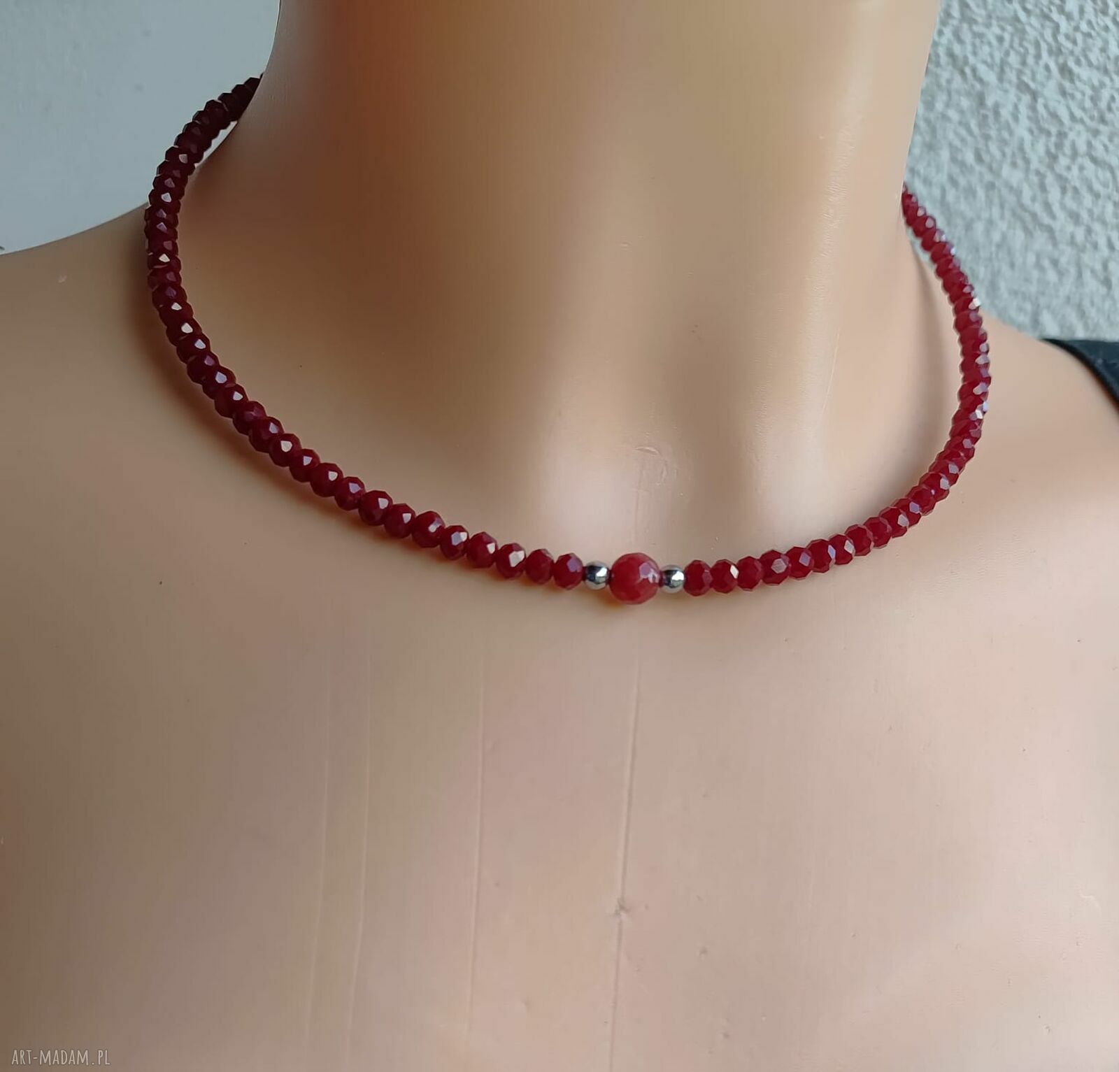 Naszyjnik choker z kwarcu bordowego - delikatny minimalizm