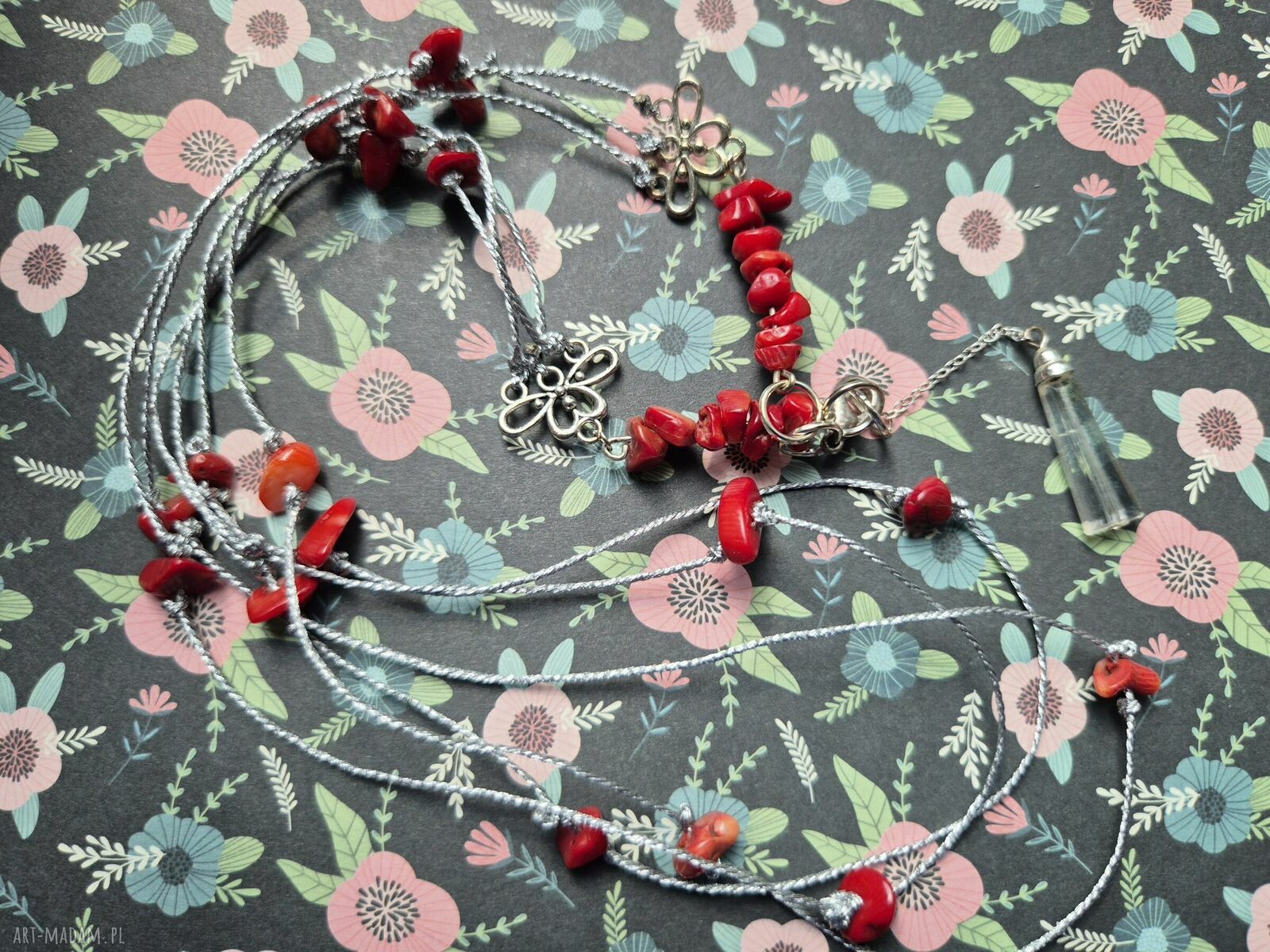 Delikatny naszyjnik boho z koralem - Box x1
