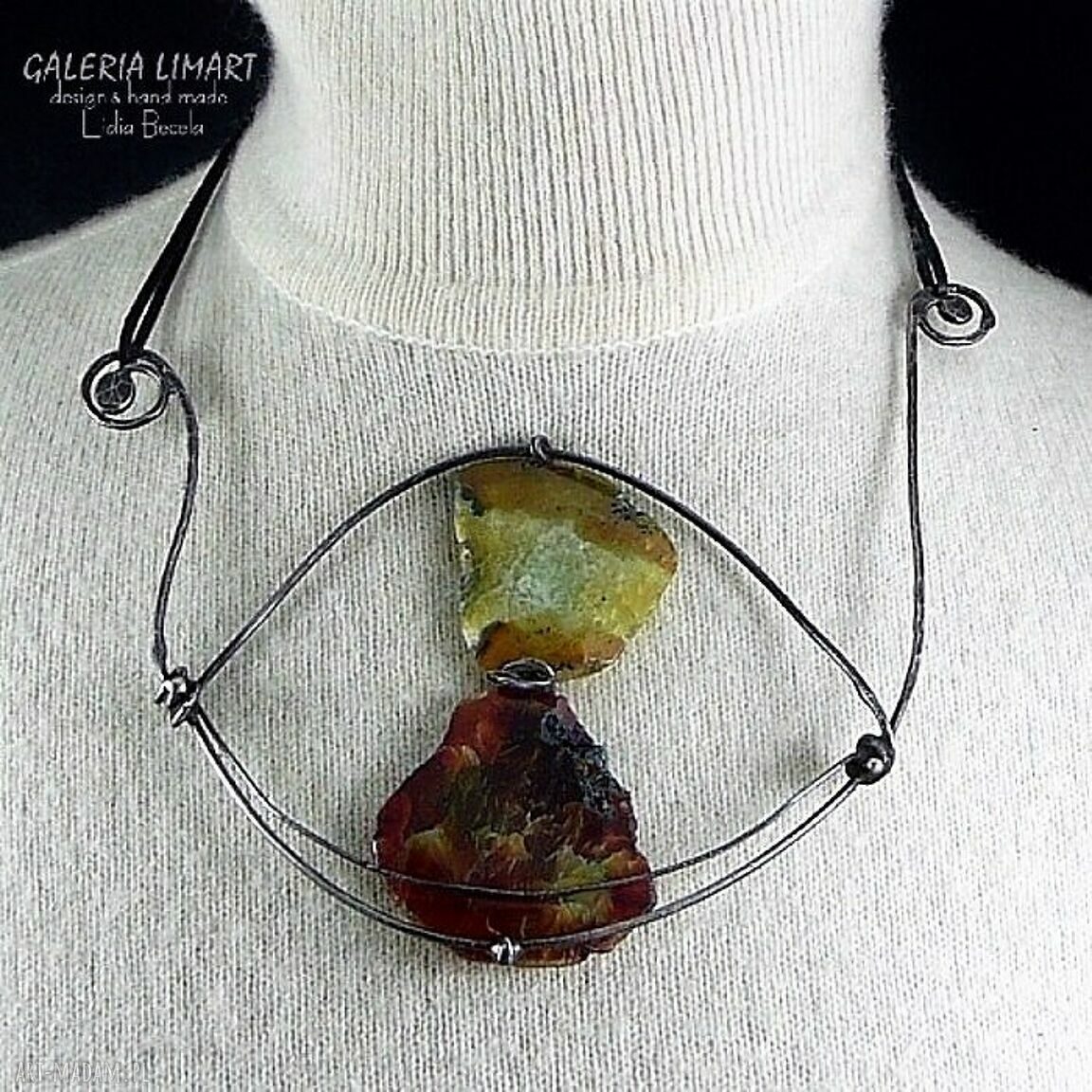 Naszyjnik designerski typu choker z naturalnych agatów - unikatowa ozdoba