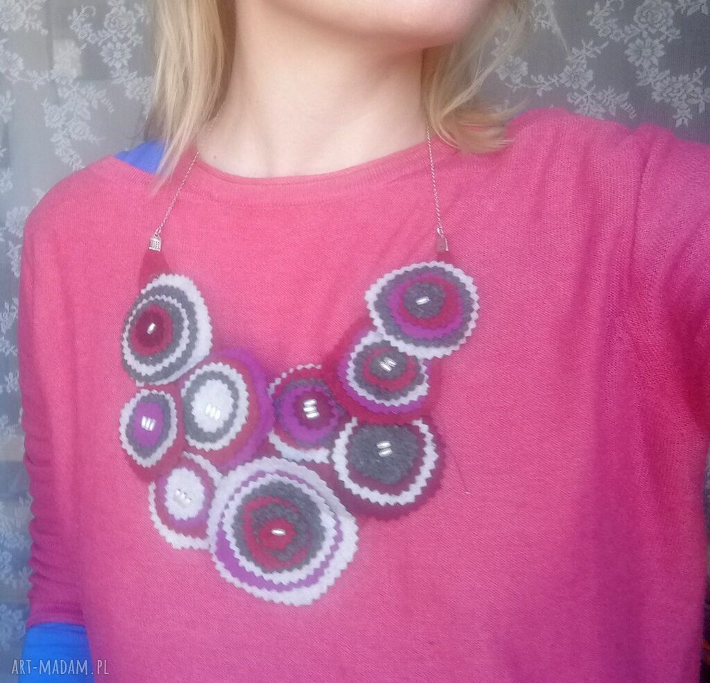 Duży filcowy naszyjnik wiszący folk i boho - kolorowy handmade