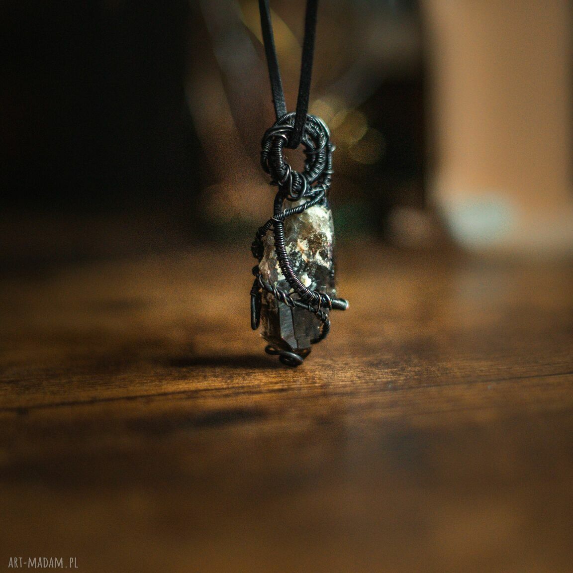 Naszyjnik Fumeryt z kwarcem dymnym w technice wire wrapping
