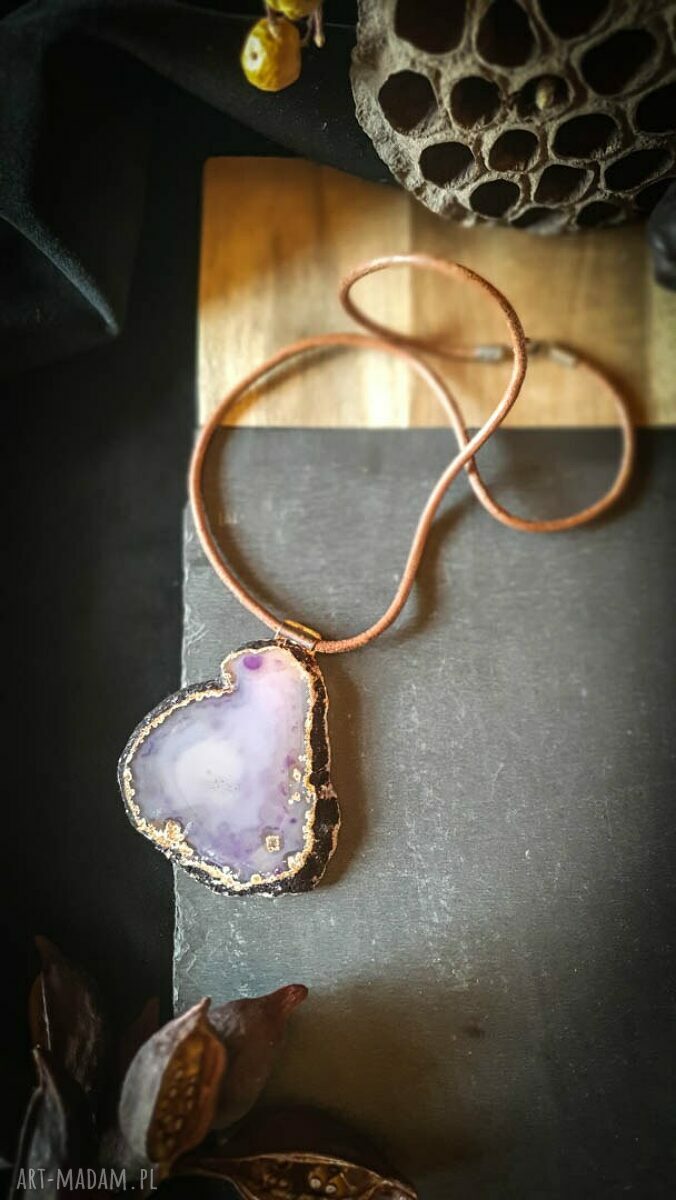Naszyjnik handmade z agatu fioletowego z srebrnym zapięciem