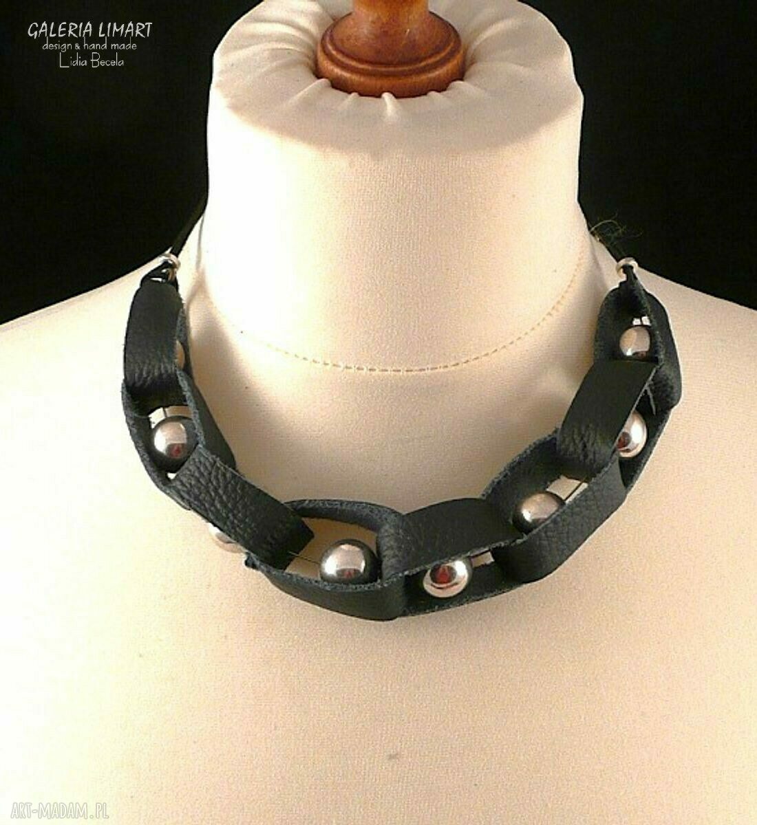 Steampunkowy naszyjnik handmade z czarnej skóry i posrebrzanych kul - unikat dla wielbicielki