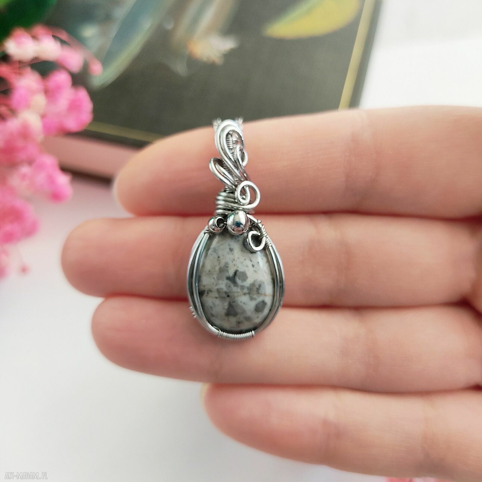 Naszyjnik z szarym jaspisem - stal chirurgiczna wire wrapping
