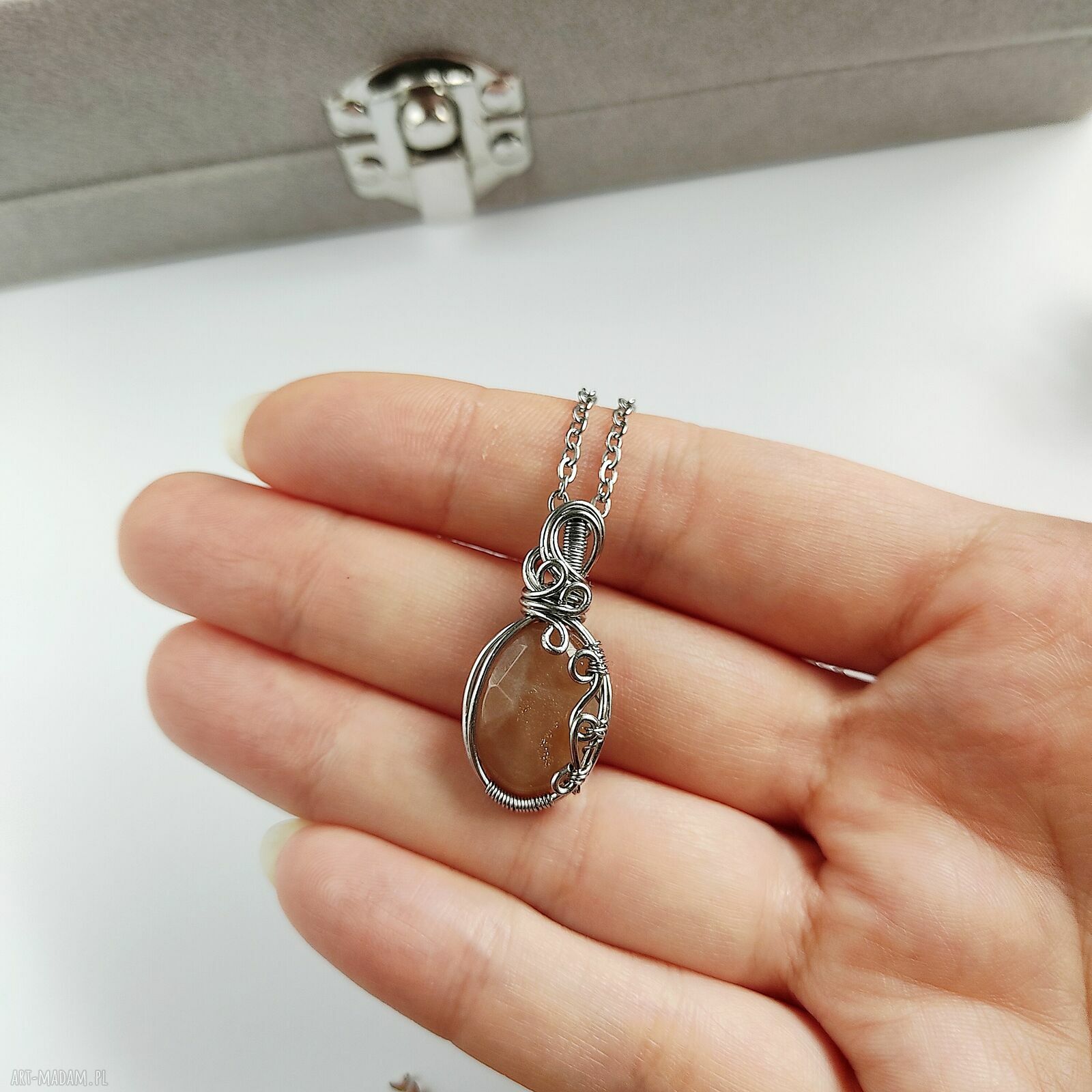 Naszyjnik Kamień Słoneczny - stal chirurgiczna wisiorek (wire wrapping)