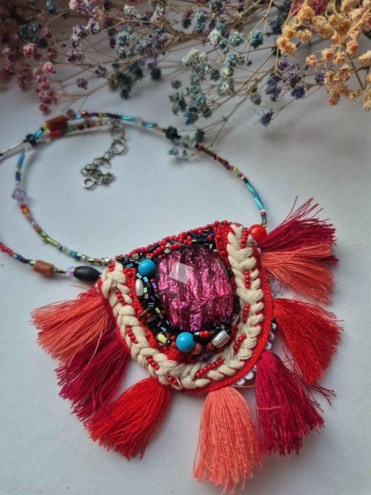 Naszyjnik koralikowy boho z frędzlami - ręcznie robiony