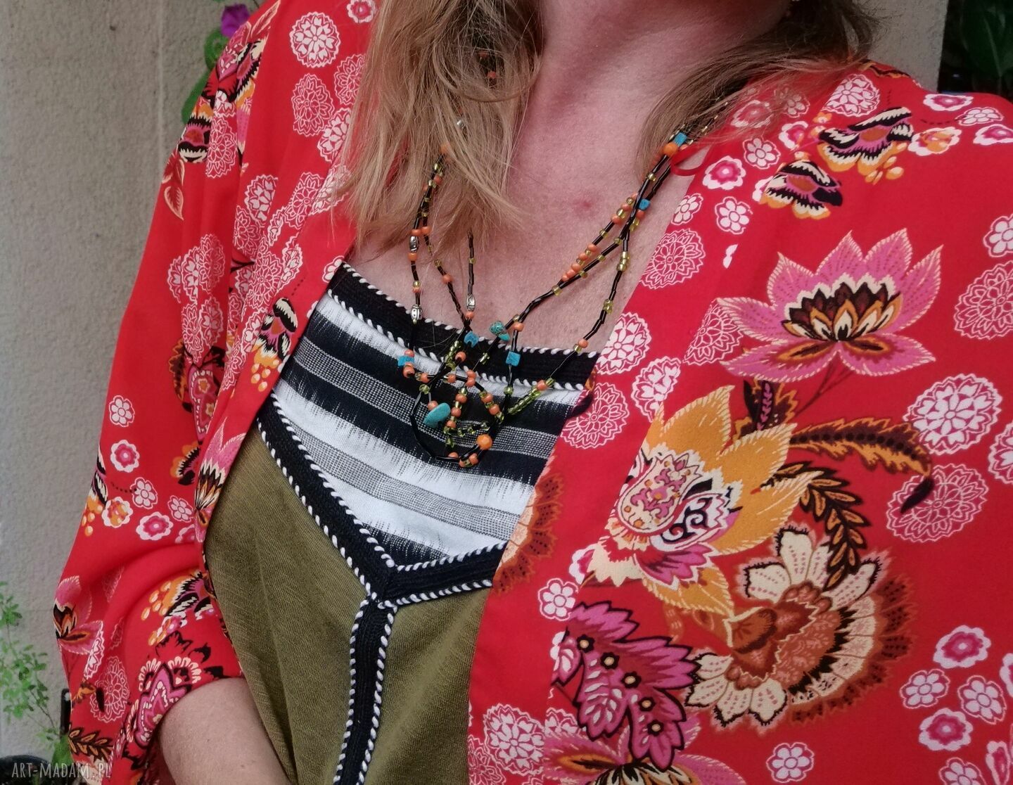 Długi naszyjnik koralikowy Frida w stylu boho i etno