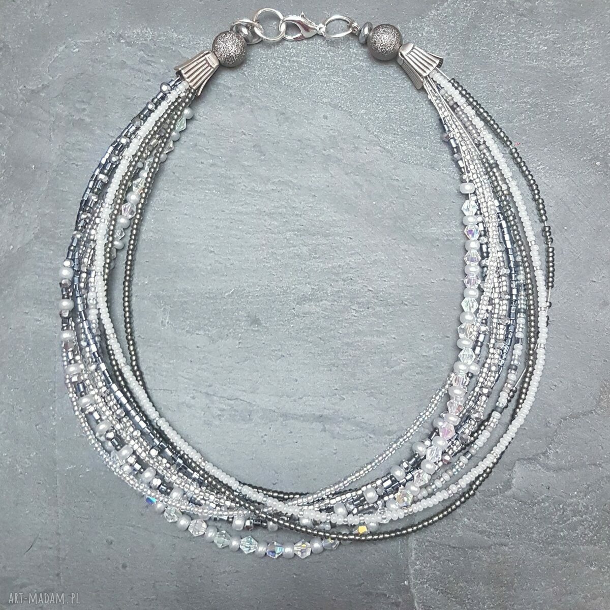 Krótki szary naszyjnik Crystal z koralików - choker 40 cm