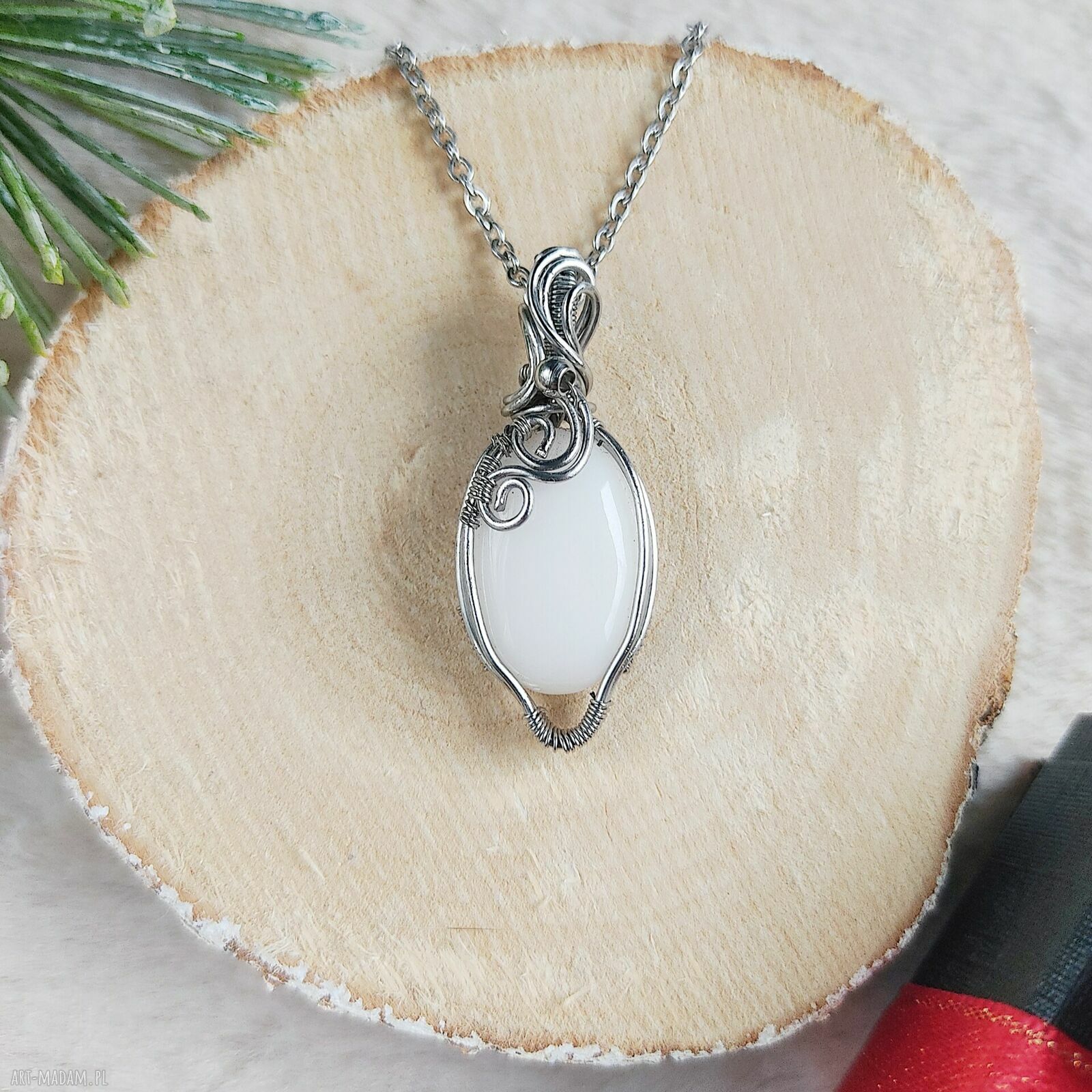 Naszyjnik Kwarc Mleczny 'Zimowy Szept' - ręcznie wykonany wisiorek wire wrapping ze stali chirurgicznej