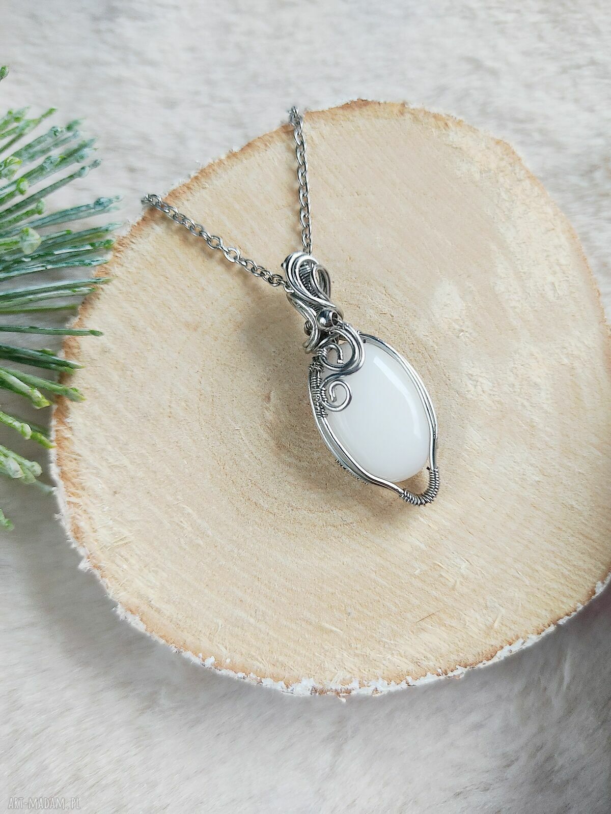 Naszyjnik Kwarc Mleczny 'Zimowy Szept' - ręcznie wykonany wisiorek wire wrapping ze stali chirurgicznej