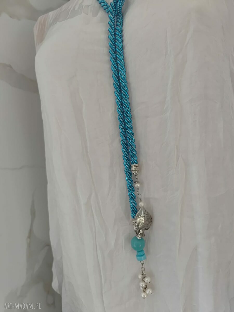 Długi lariat 125 cm z rybką - turkusowy naszyjnik koralikowy