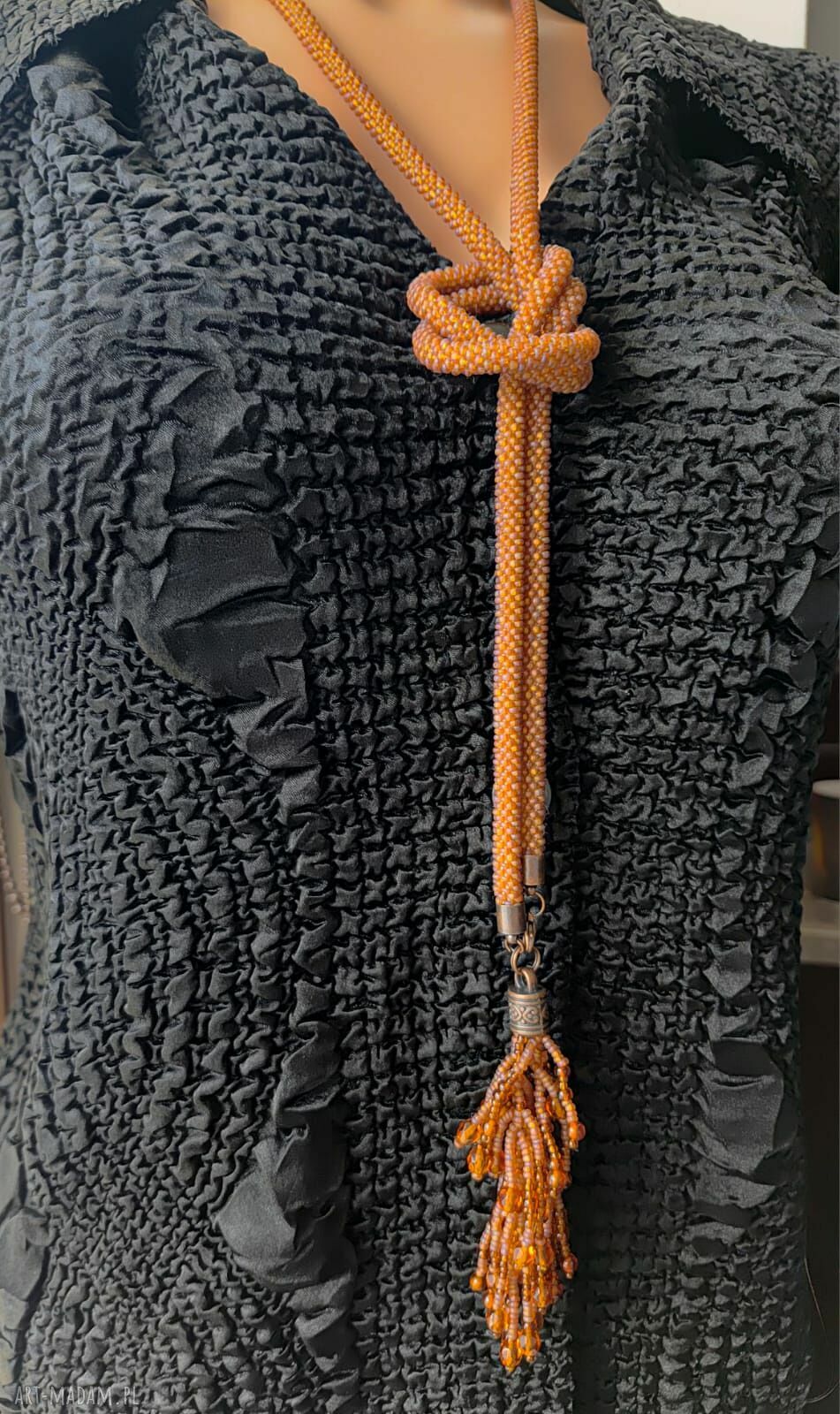 Naszyjnik lariat z bursztynkami i chwostem - długi sznur koralików 128 cm