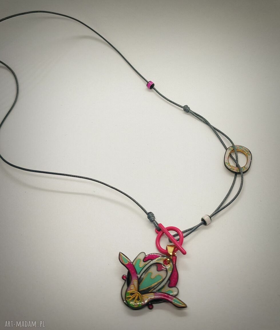 Multikolorowy naszyjnik cloisonne z żywicy - boho i etno w Twoim stylu