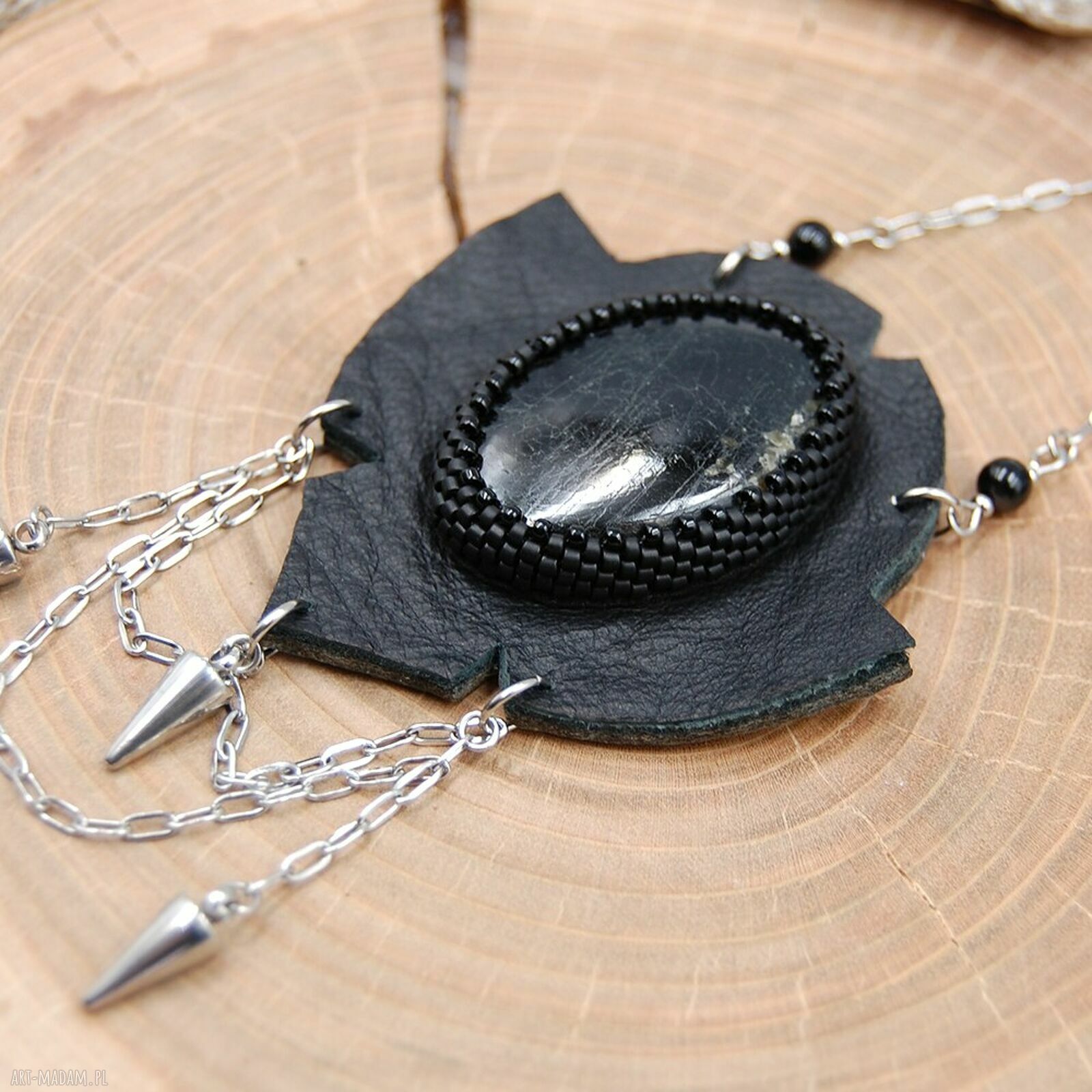 Skórzany naszyjnik z turmalinem - gotycki handmade