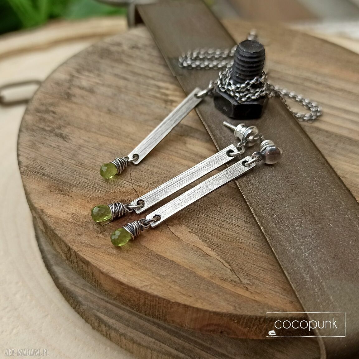 naszyjniki: Naszyjnik patyczek z oliwinem srebro 925. Ręczne wykonanie