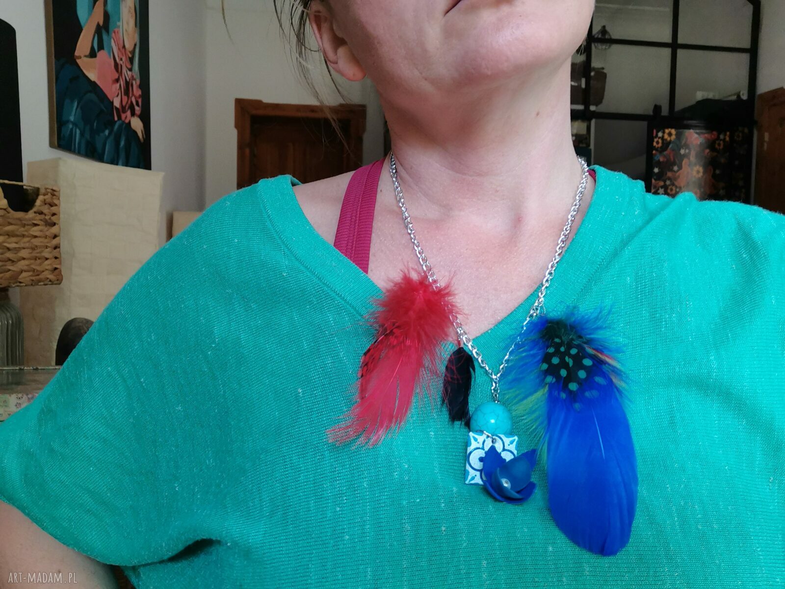 Kolorowy naszyjnik boho z piórami w stylu Frida