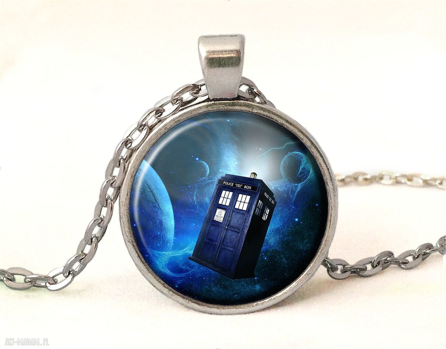 TARDIS medalion z łańcuszkiem Doctor Who - ręcznie robiony