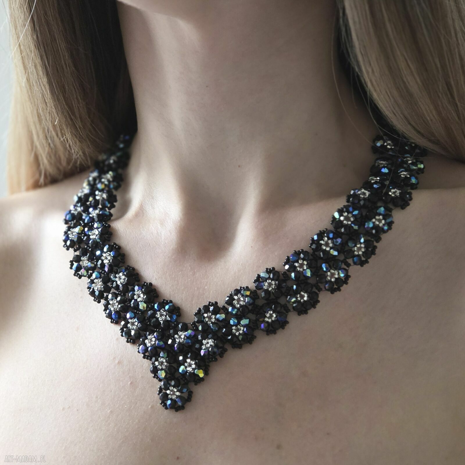 Naszyjnik „Wielki Gatsby” - ręcznie tkany choker z koralików szklanych (V-shape)