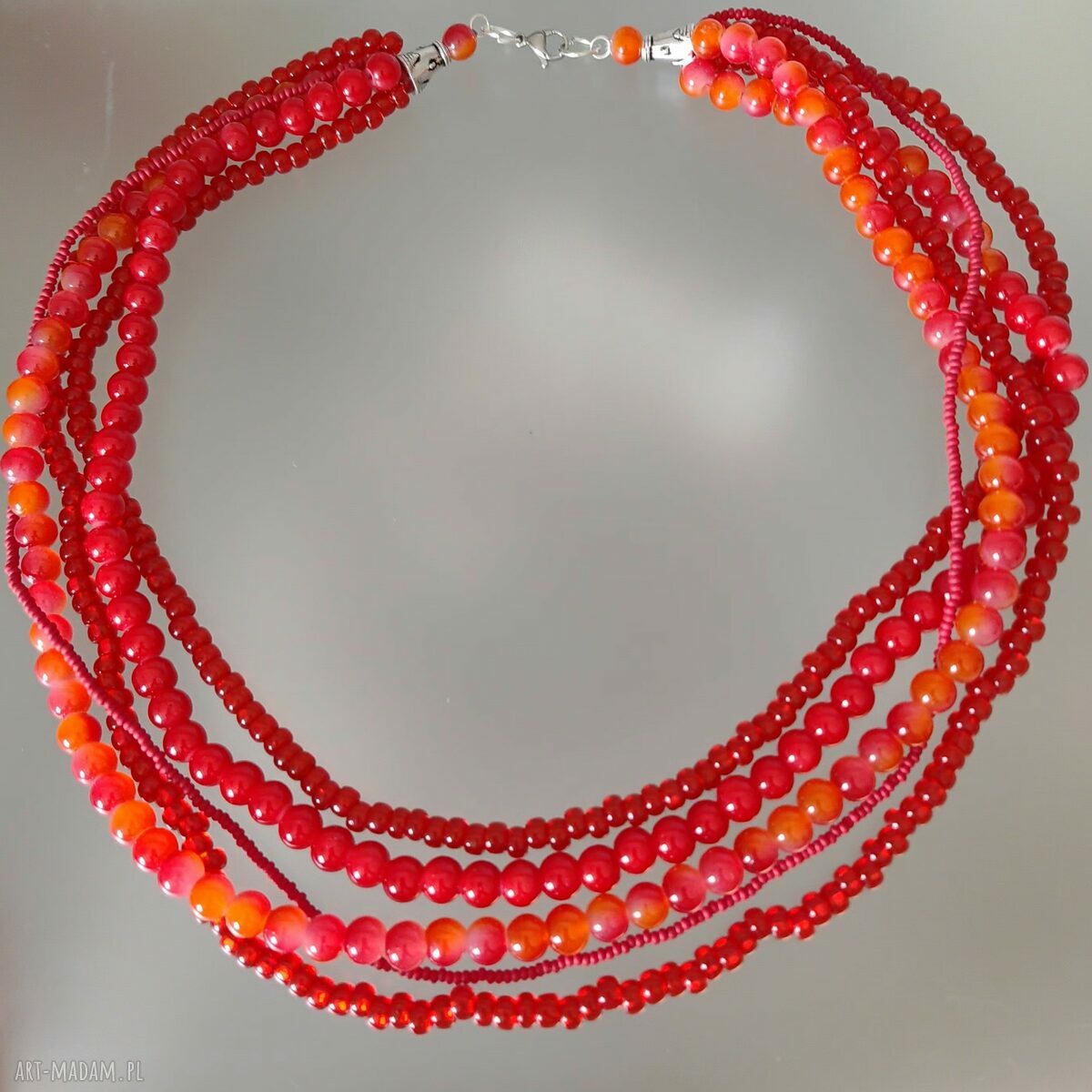 Naszyjnik boho z czerwonych szklanych kulek - długość 55 cm