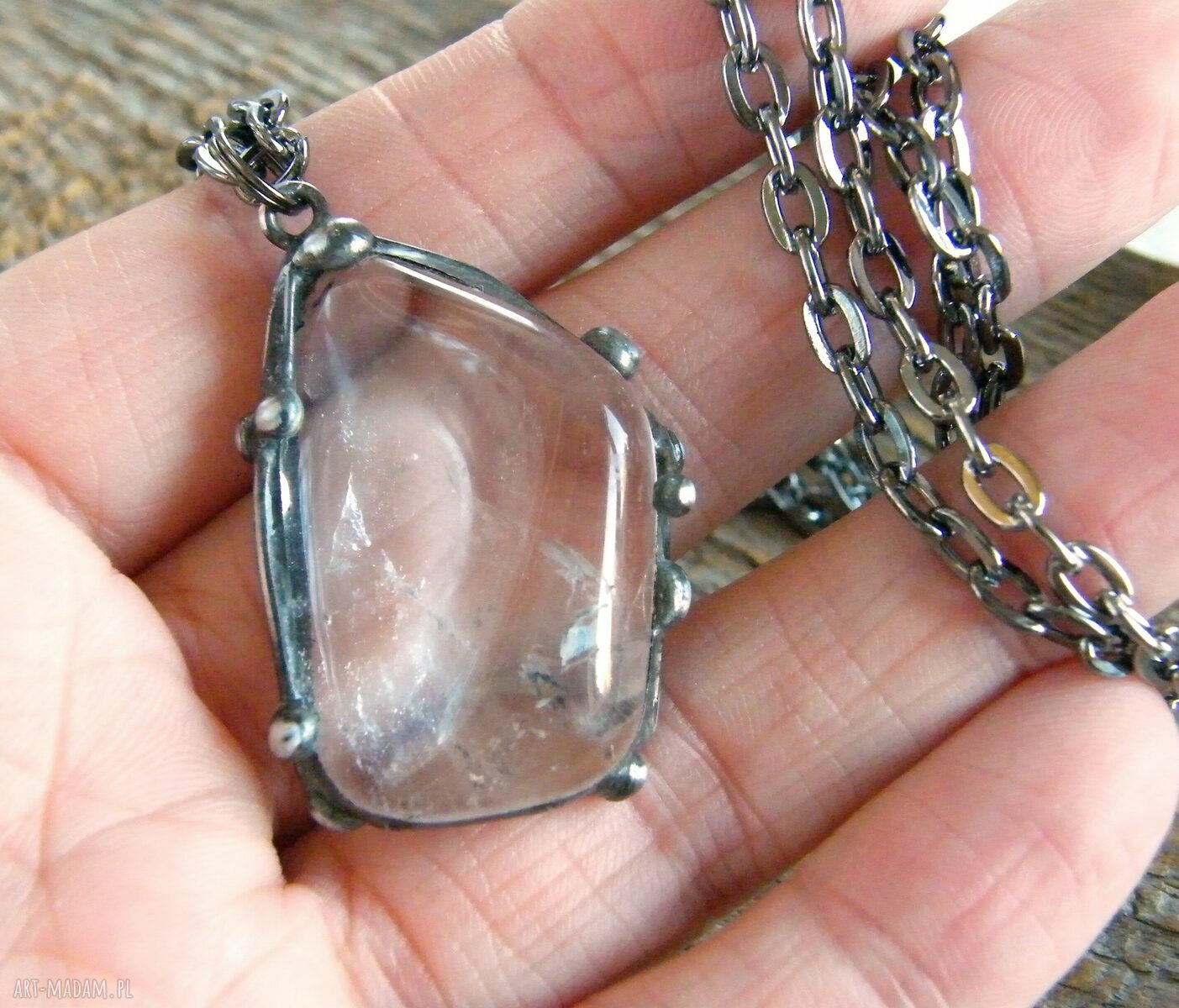 Naszyjnik wisiorek z kryształem górskim (kamienny amulet)