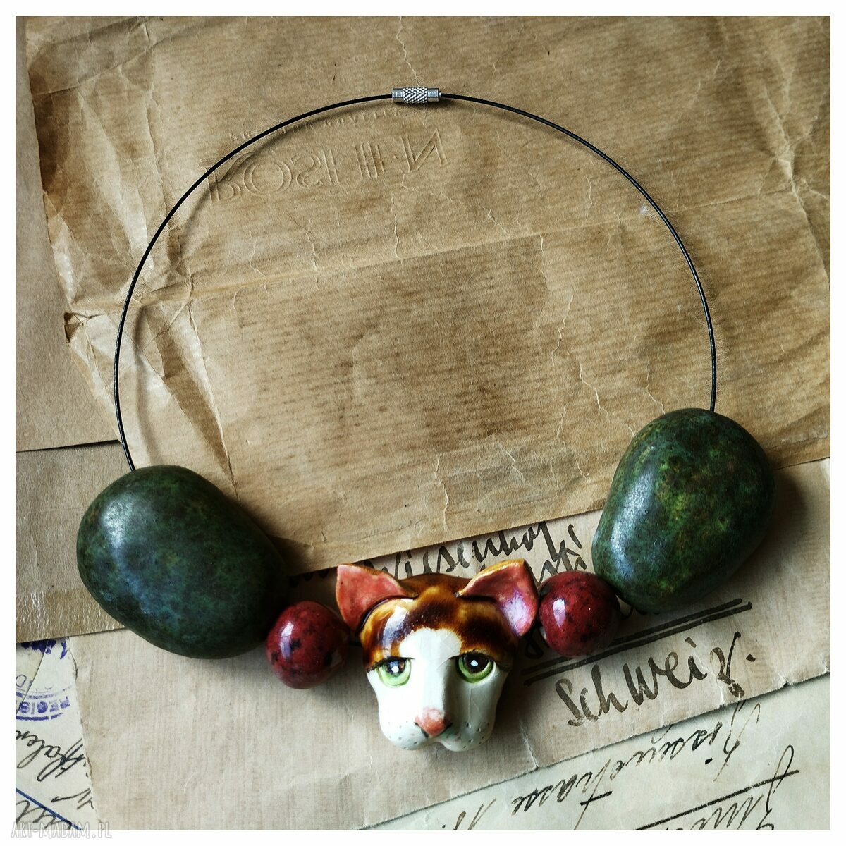 Naszyjnik z brązowym kotem - ceramika handmade