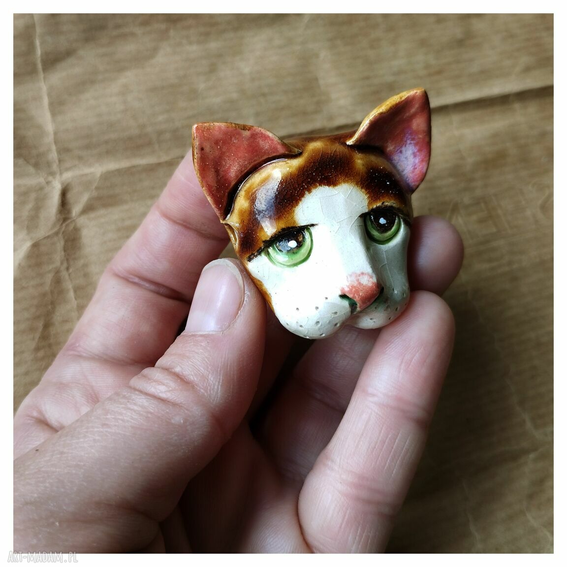 Naszyjnik z brązowym kotem - ceramika handmade