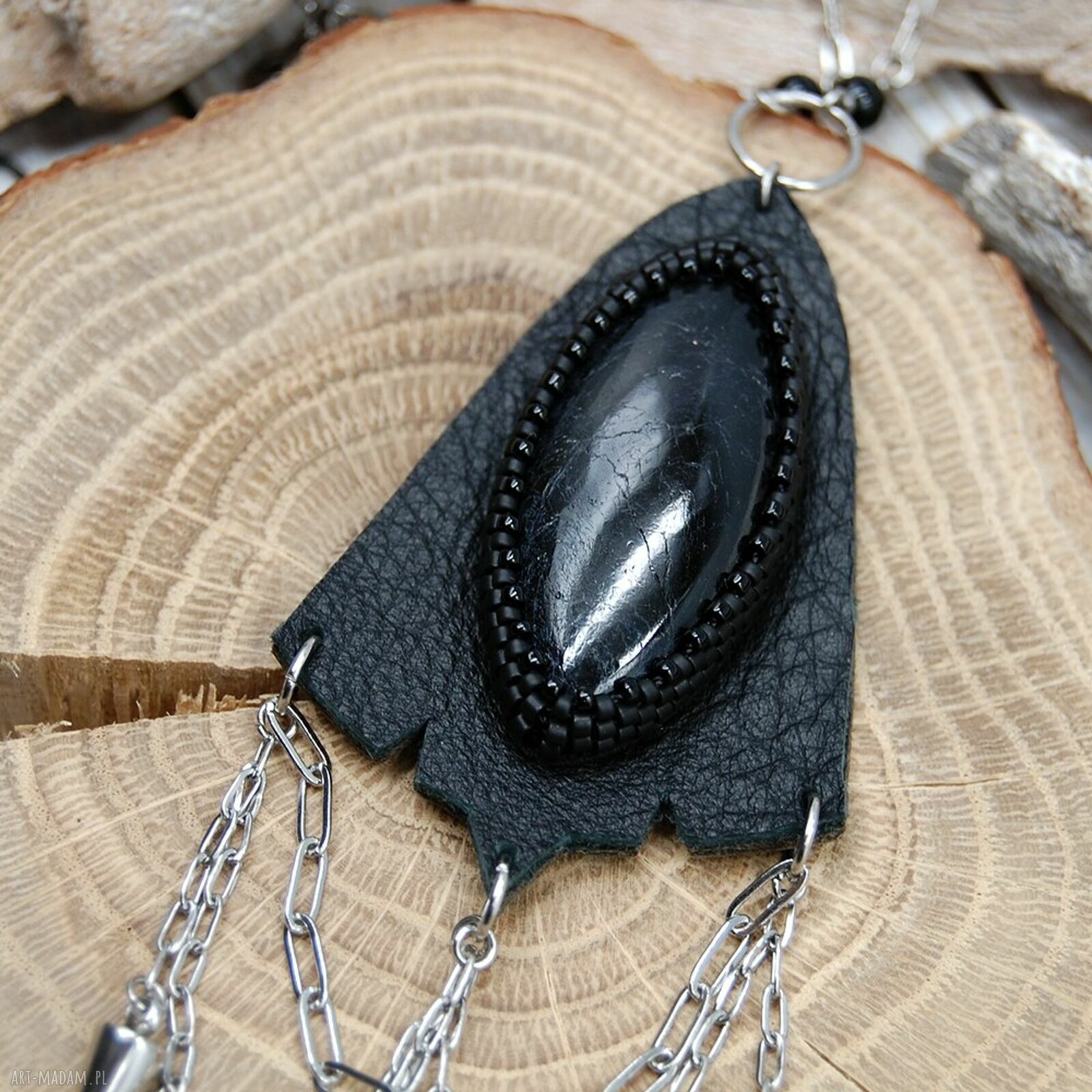 Gotycki wisior z turmalinem i onyksami handmade