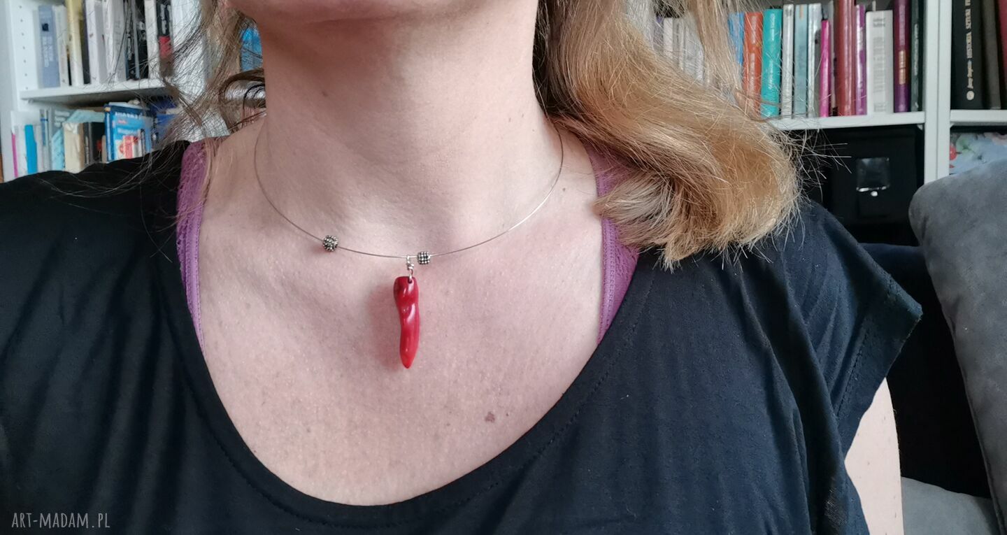 Naszyjnik z czerwonym koralem - „kwiat morza” i frędzle boho Frida (etno folk)