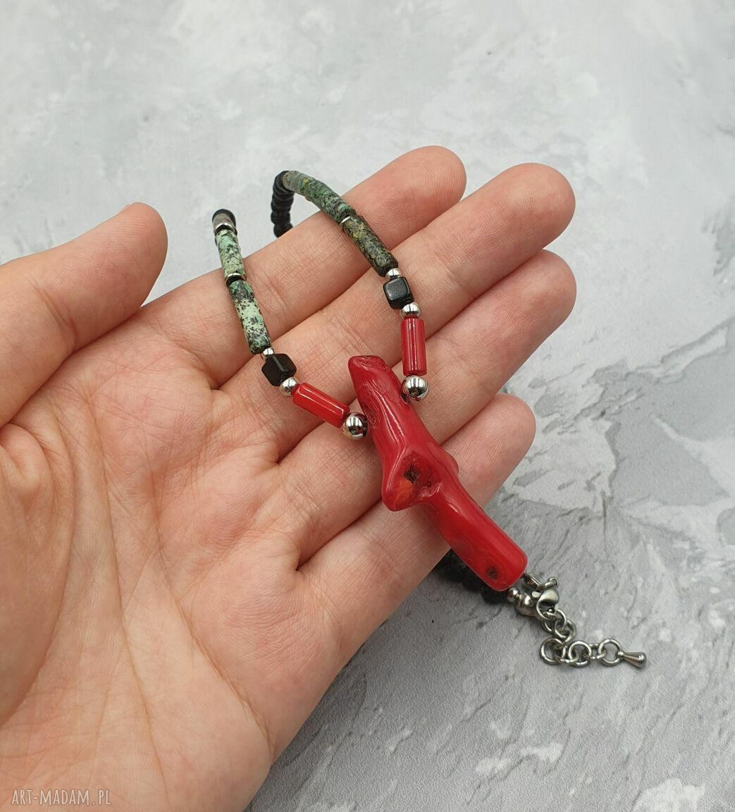 Naszyjnik Omnis Lapis z koralem, turkusem, onyksem i lawą wulkaniczną - regulowana długość