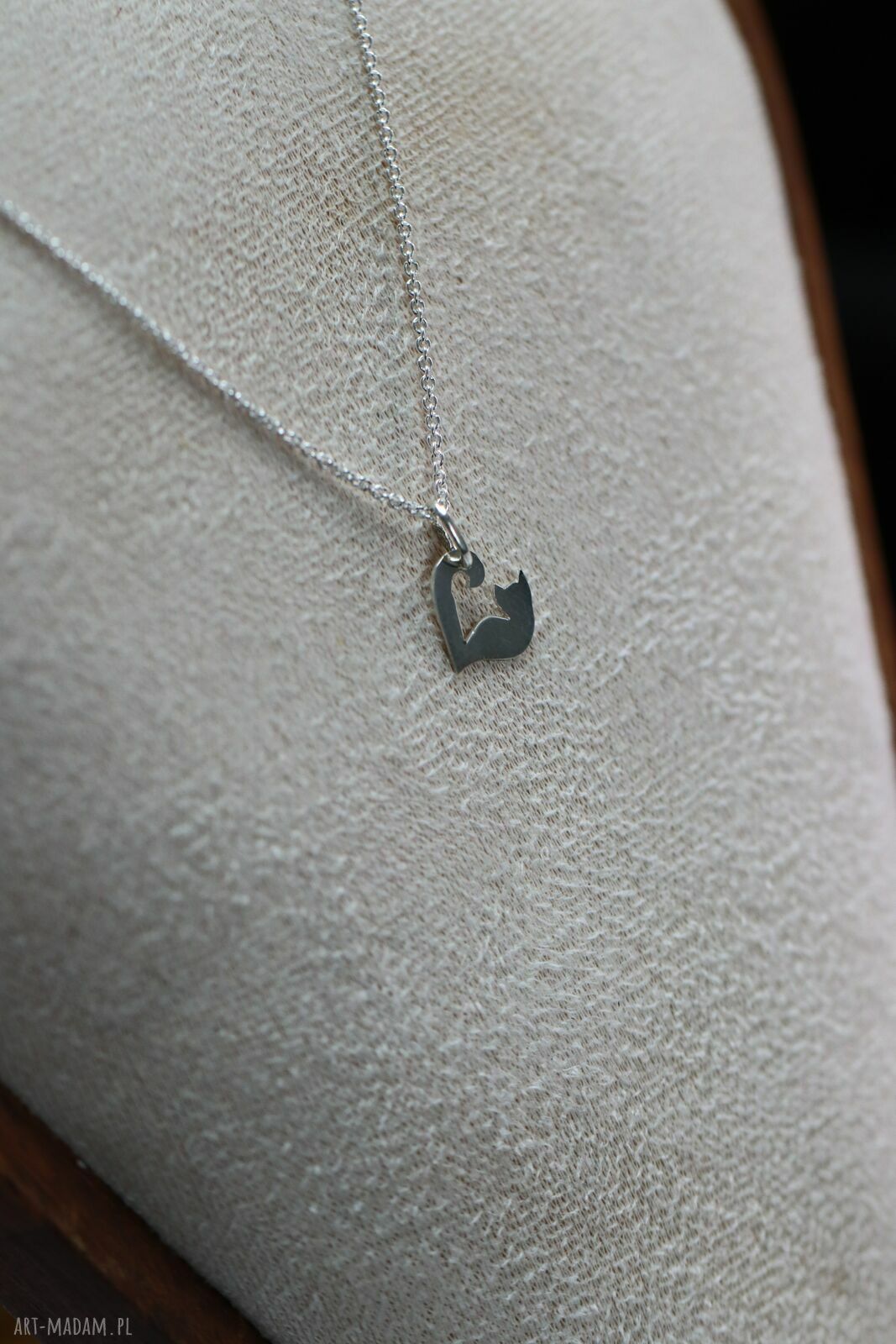 Naszyjnik z kotem ze srebra 925 biżuteria handmade dla kociary