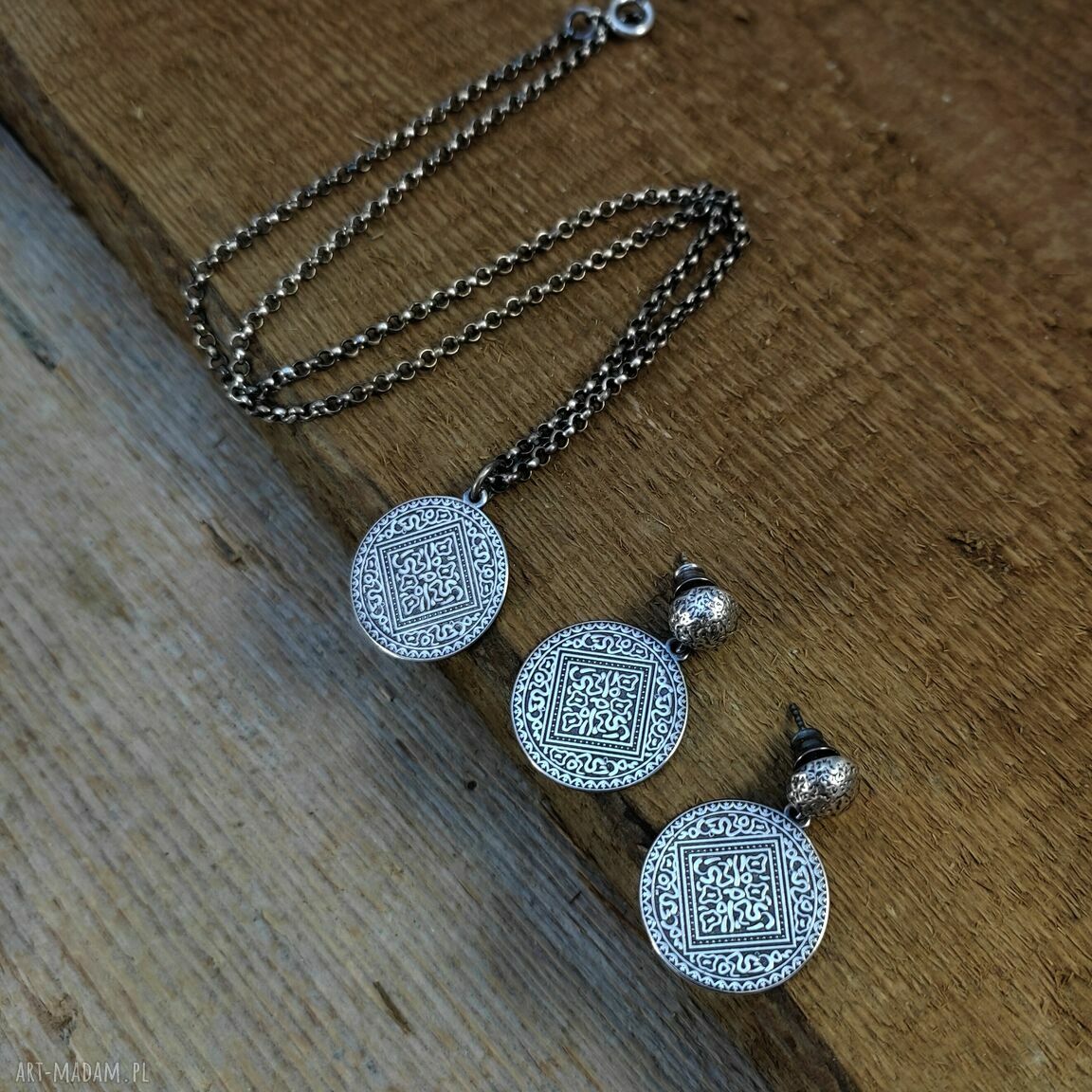 Naszyjnik z monetą ze srebra 925 oksydowanego